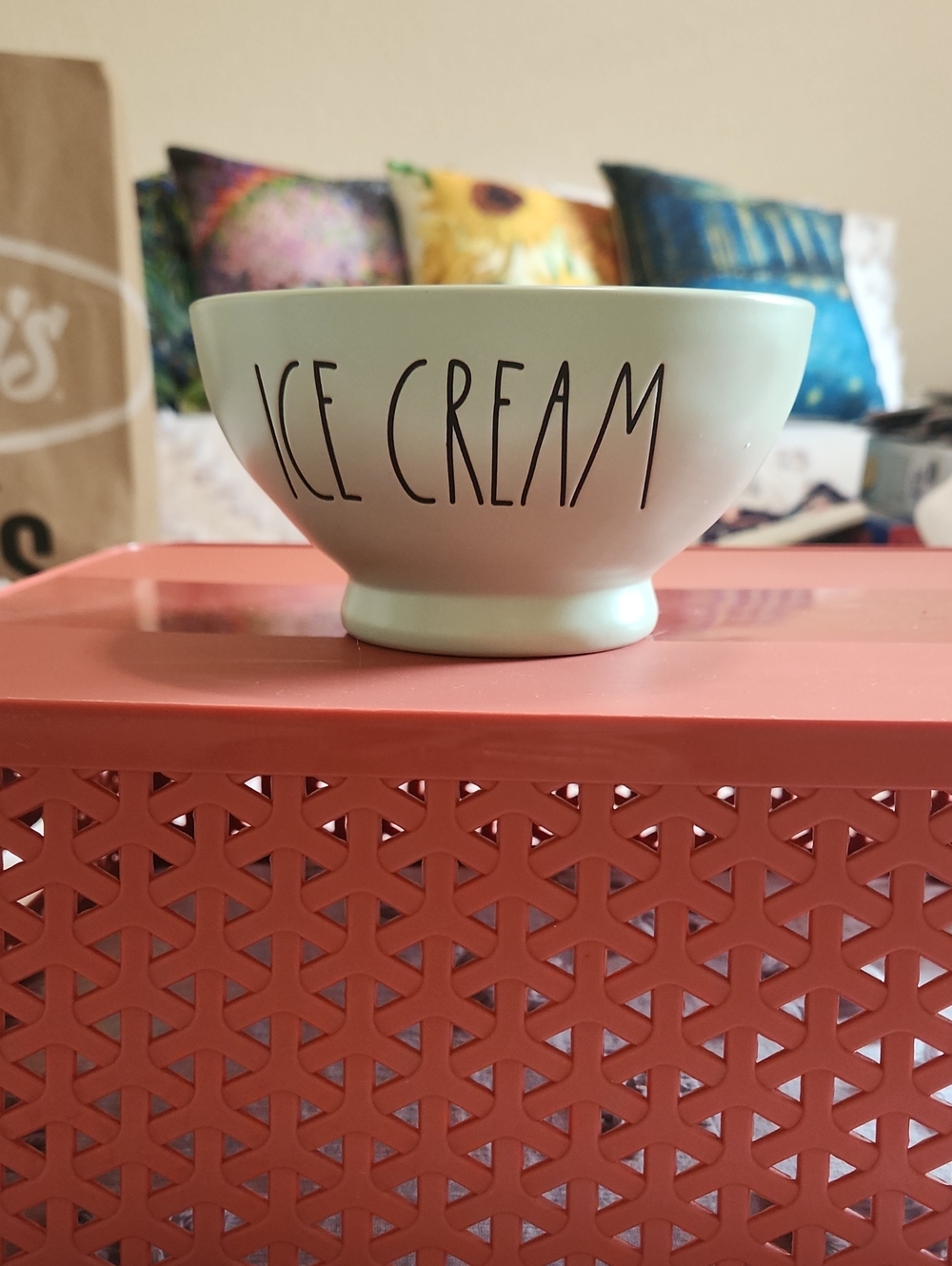 Set of 4 Ice Cream Dessert Bowls in Pale Mint